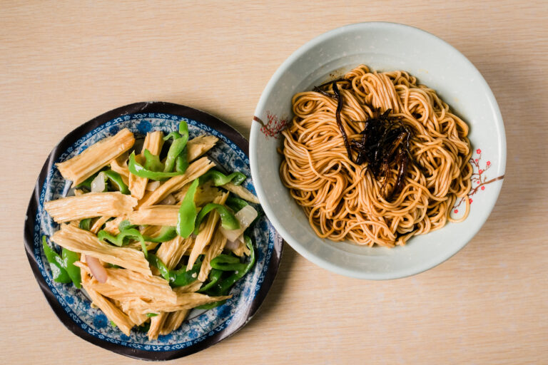 SCallion noodles congyoubanmian